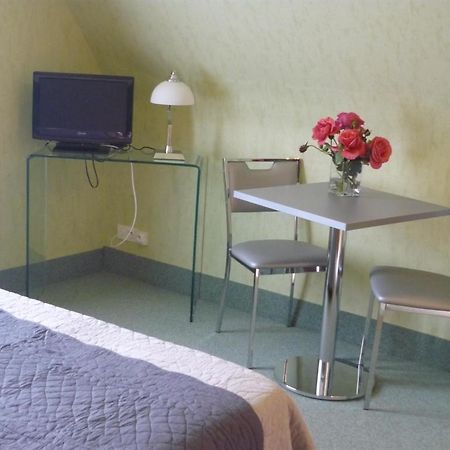 Le Miramont Bed & Breakfast Orincles Cameră foto