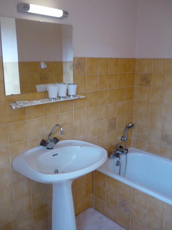 Le Miramont Bed & Breakfast Orincles Cameră foto